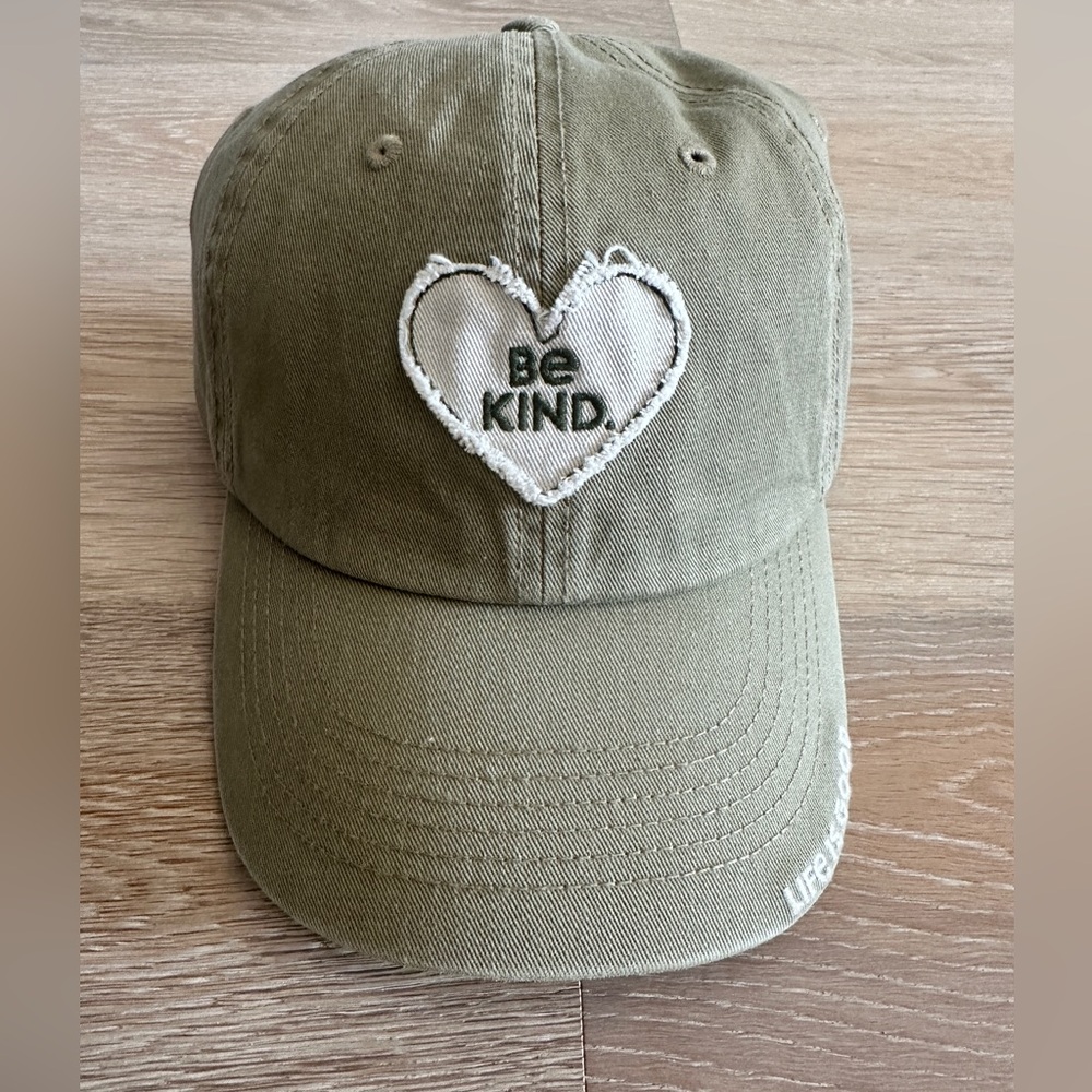 New Life is Good BE KIND Hat in Army Green